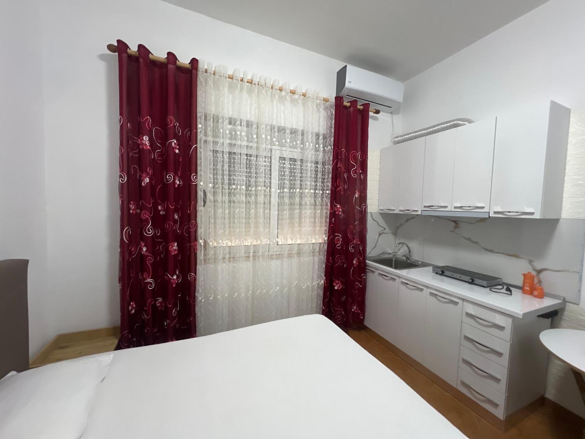 Fatos 2 -apartments Near The * Vlora